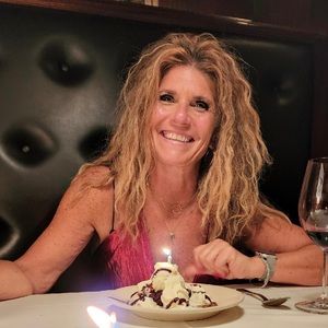 Meet your Posher, Kimberly